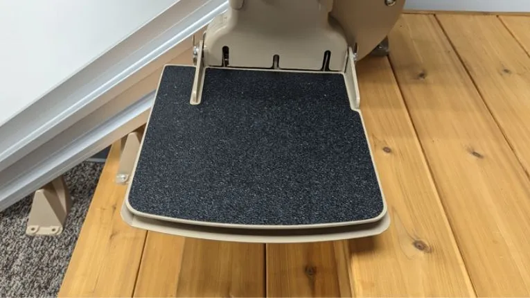 elite outdoor straight stair lift foot rest
