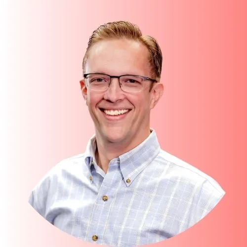 headshot of Tom Baer