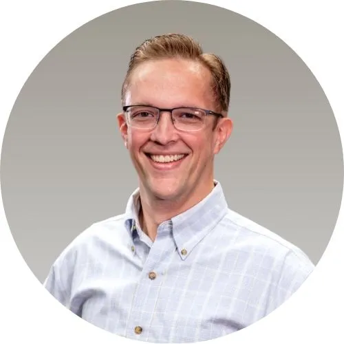 headshot of Tom Baer